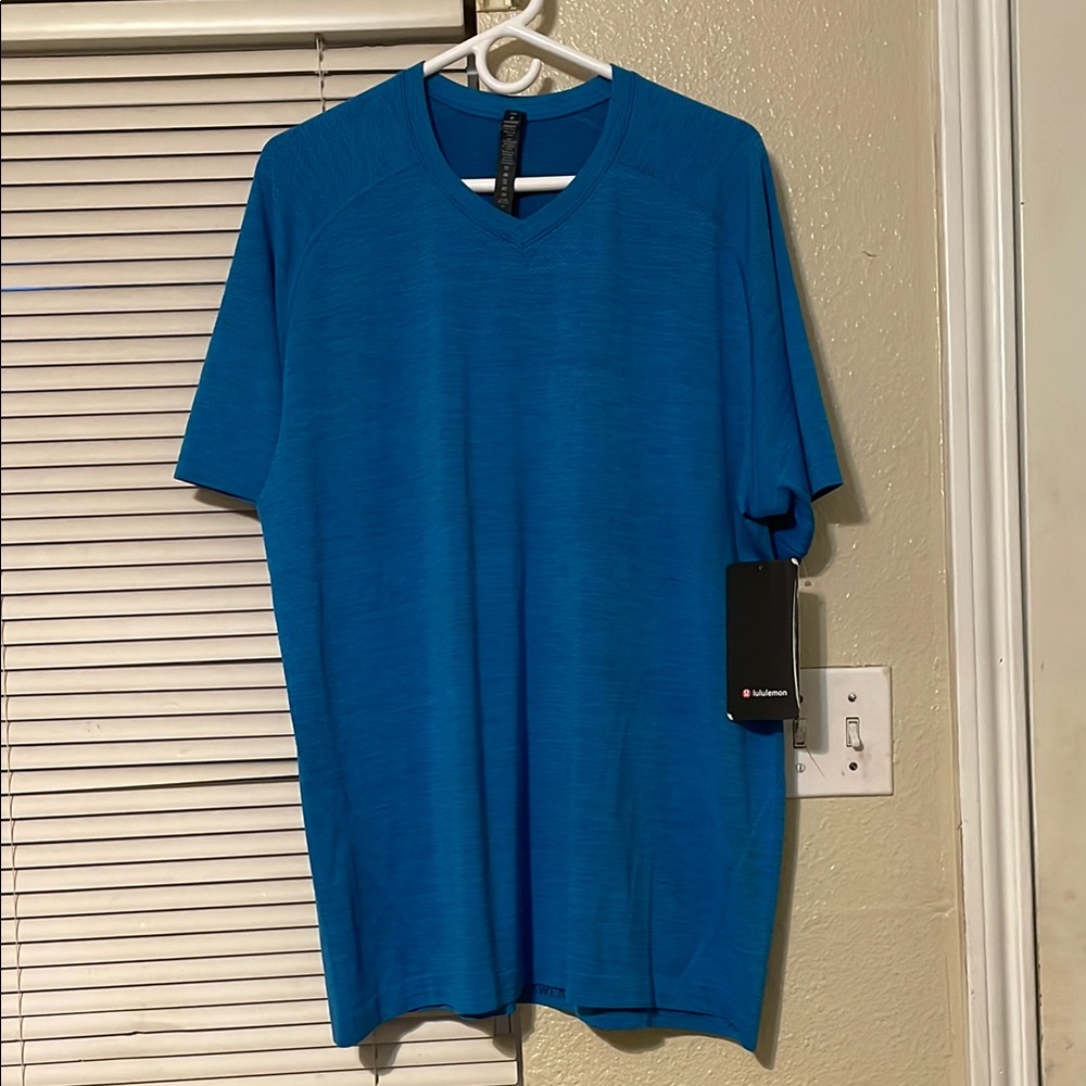 Lululemon Men's Blue V-Neck Shirt